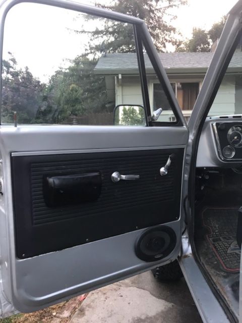 1970 silver Chevrolet C-10