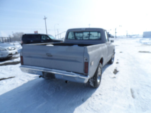 1970 Primer Chevrolet C-10 Short Bed
