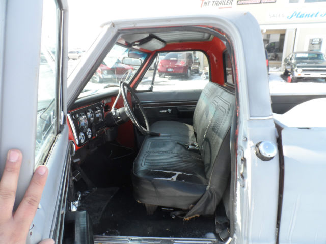 1970 Primer Chevrolet C-10 Short Bed