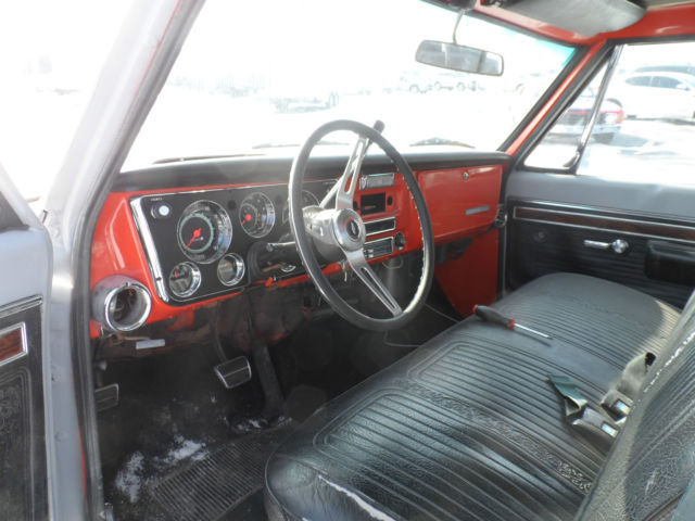 1970 Primer Chevrolet C-10 Short Bed
