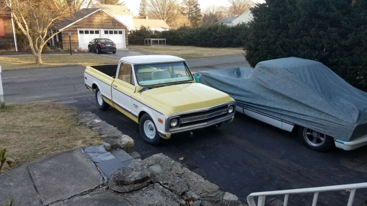 1970 Yellow Chevrolet C-10