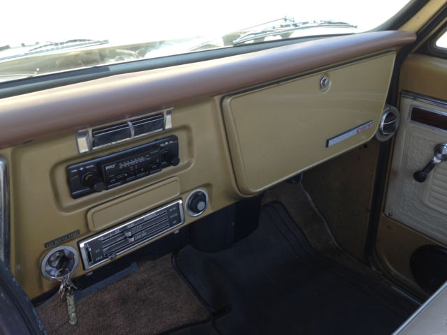 1970 champayne Chevrolet C/K Pickup 2500 Cab & Chassis