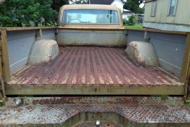 1970 Yellow Chevrolet C/K Pickup 1500