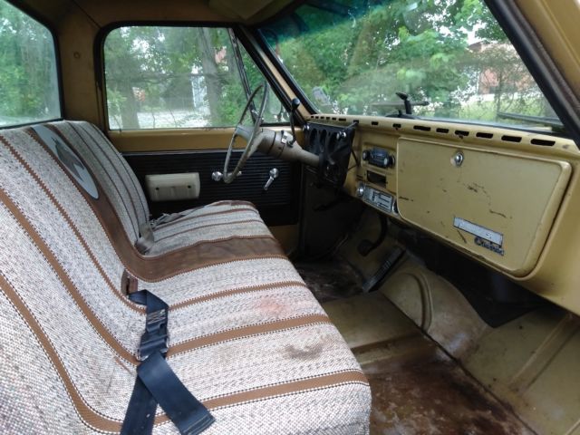 1970 Yellow Chevrolet C/K Pickup 1500