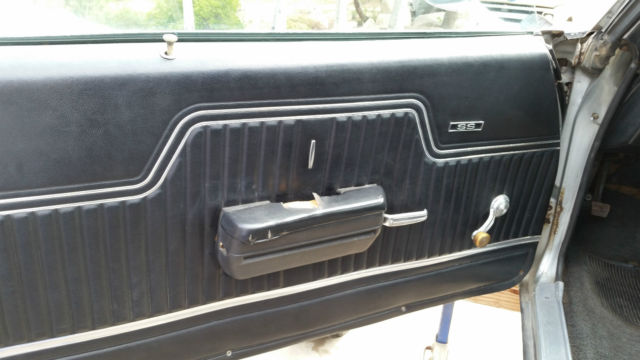 1970 Silver Chevrolet Chevelle Cupe