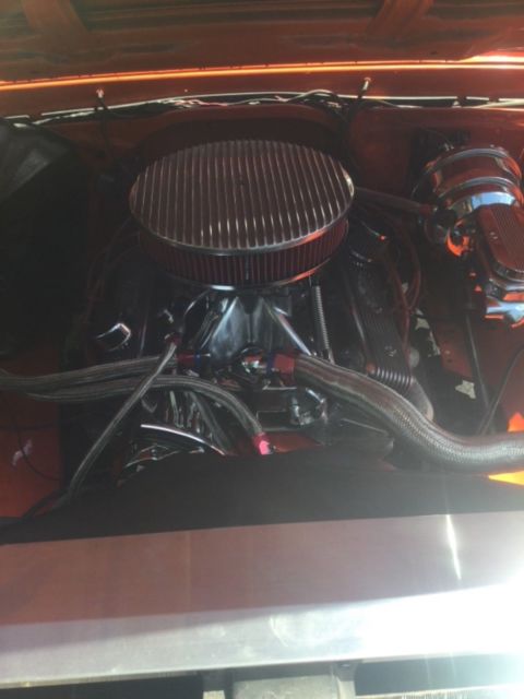 1970 Orange/white Chevrolet C-10 Pickup
