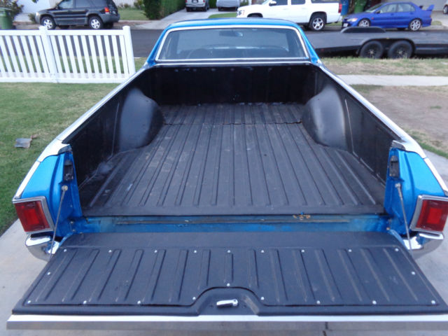 1970 blue Chevrolet El Camino Standard Cab Pickup