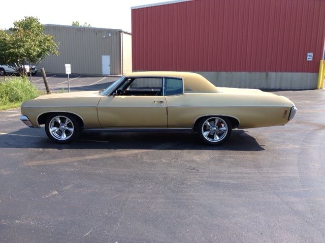 1970 Green Chevrolet Impala Sedan