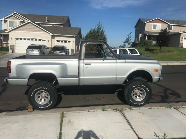 1970 Silver Chevrolet C/K Pickup 2500 Cab & Chassis