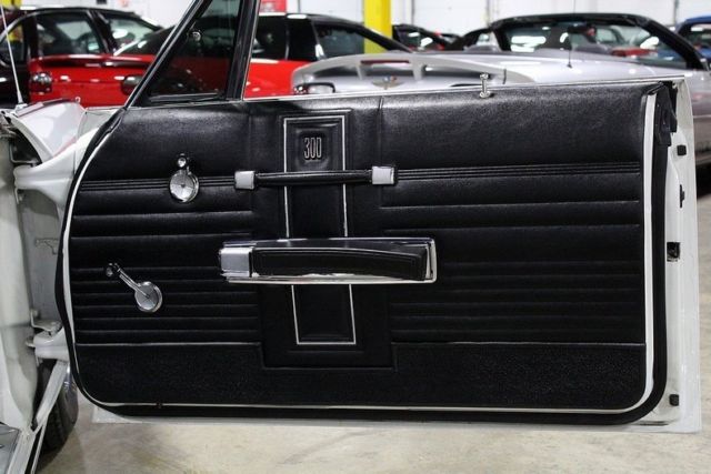 1970 White Chrysler 300 Series Convertible