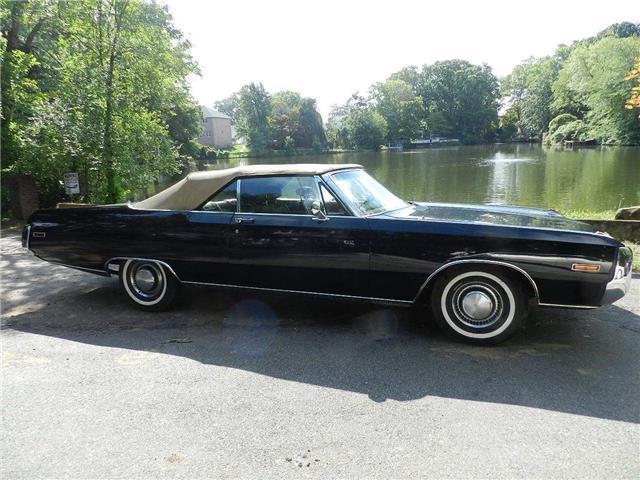 1970 Black Chrysler 300 Series --