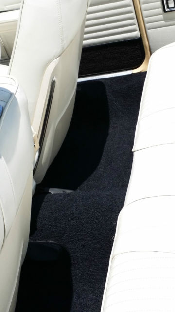 1970 green metallic Chrysler 300 Series Convertible