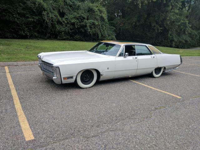 1970 White Chrysler Imperial