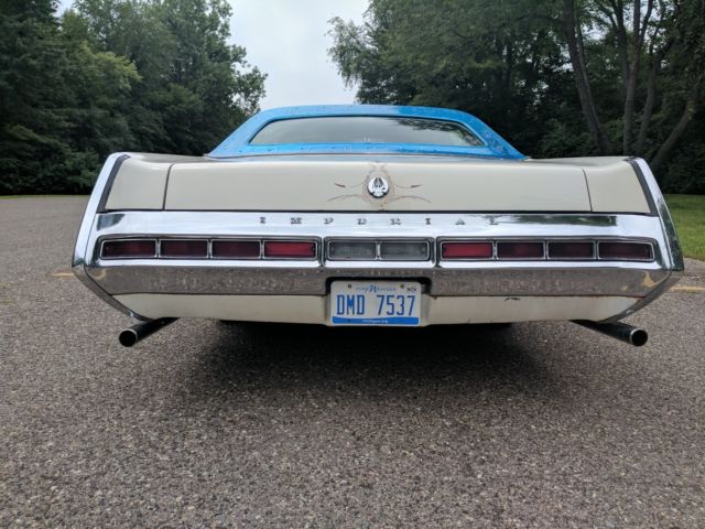 1970 White Chrysler Imperial