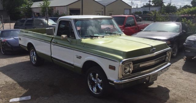 1970 Green and White Chevrolet C/K Pickup 1500 Cab & Chassis
