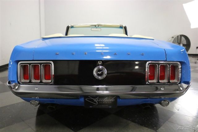 1970 Red Ford Mustang