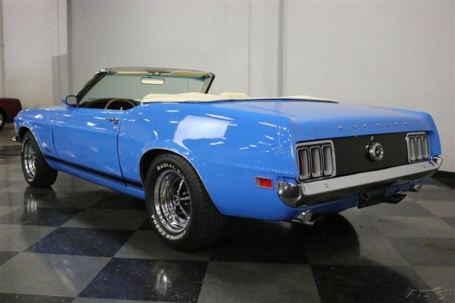 1970 Red Ford Mustang