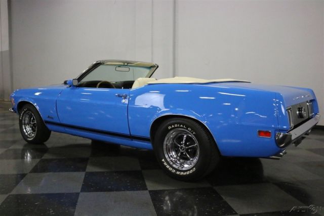 1970 Red Ford Mustang