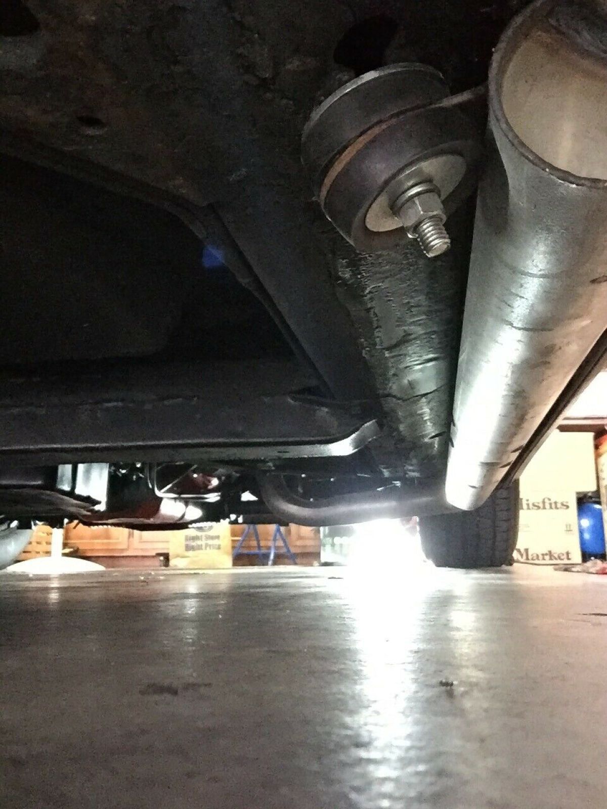 1970 White Chevrolet Corvette Coupe