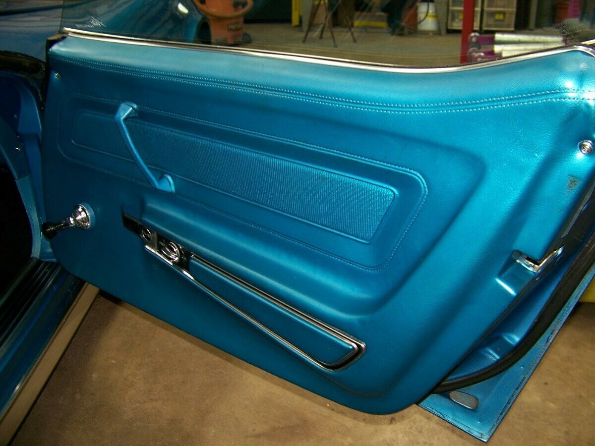 1970 Blue Chevrolet Corvette Coupe