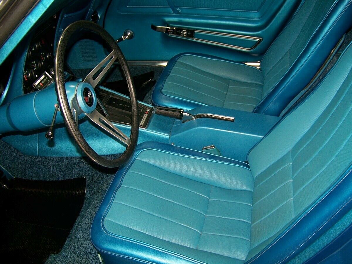 1970 Blue Chevrolet Corvette Coupe
