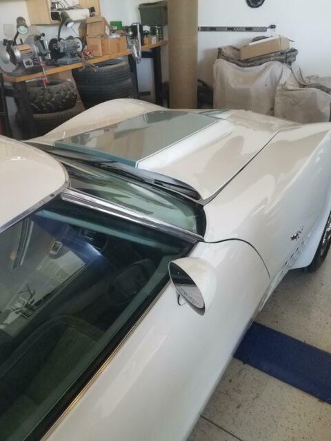 1970 WHITE Chevrolet Corvette Coupe