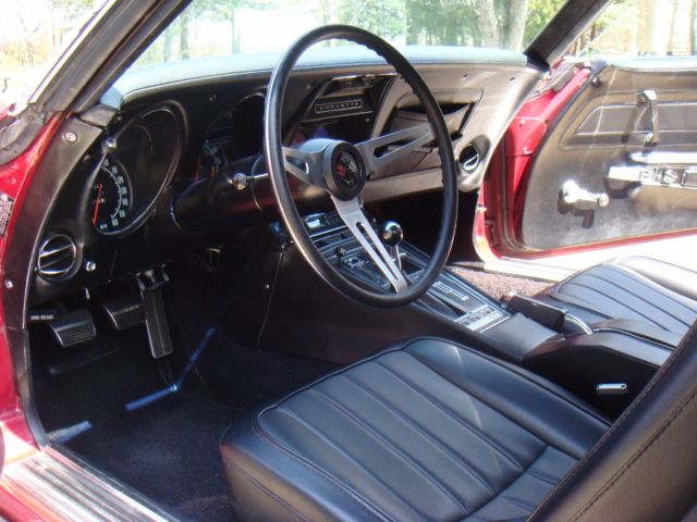 1970 Burgundy Chevrolet Corvette Coupe