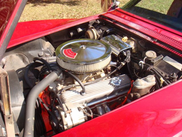 1970 Burgundy Chevrolet Corvette Coupe