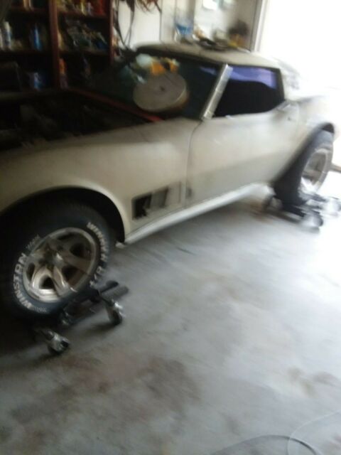 1970 Black primer Chevrolet Corvette Coupe