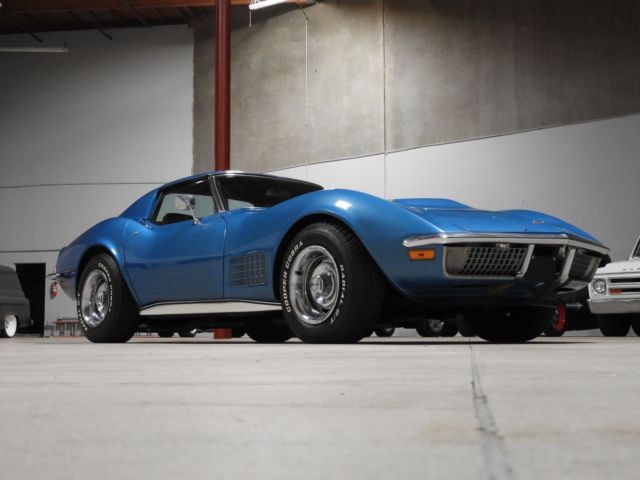 1970 Blue Chevrolet Corvette