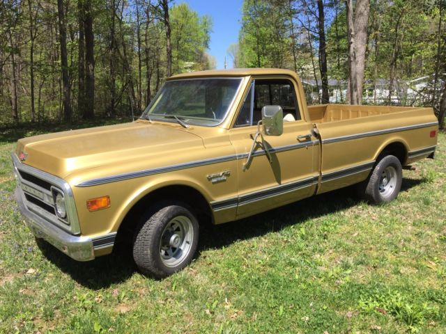 1970 Gold Chevrolet C-10 Truck