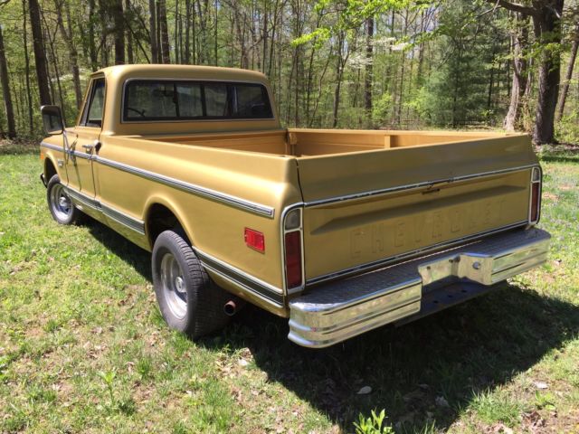 1970 Gold Chevrolet C-10 Truck