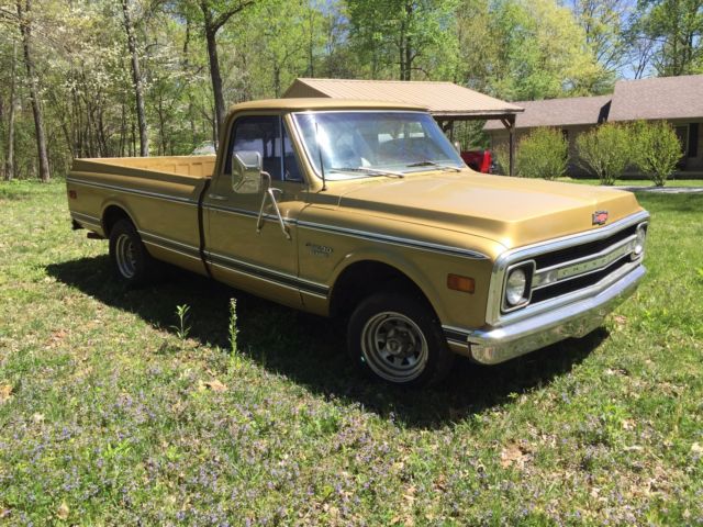 1970 Gold Chevrolet C-10 Truck