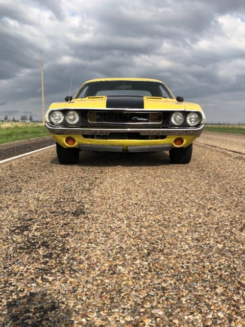 1970 Yellow Dodge Challenger Coupe