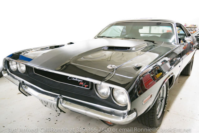 1970 Black Dodge Challenger --