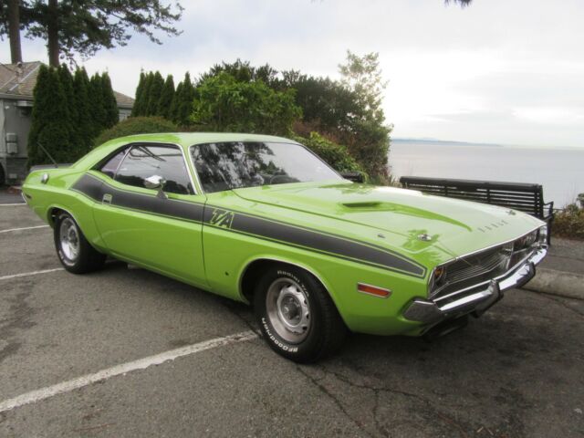 1970 Lime green Dodge Challenger