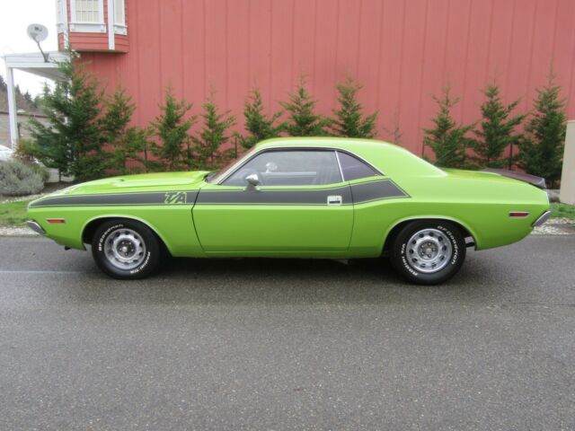 1970 Lime green Dodge Challenger