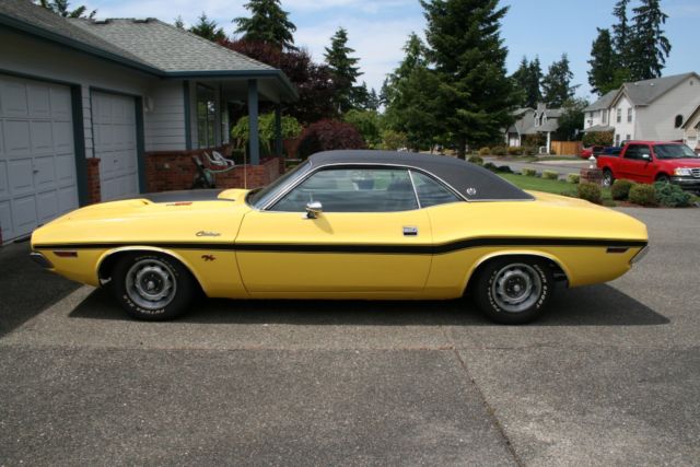 1970 Yellow Dodge Challenger Coupe