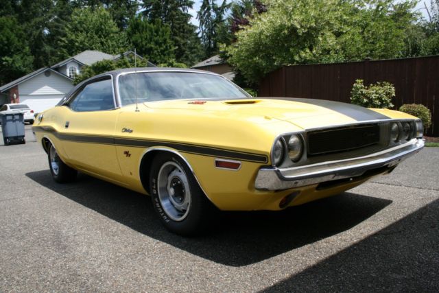 1970 Yellow Dodge Challenger Coupe