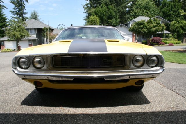 1970 Yellow Dodge Challenger Coupe