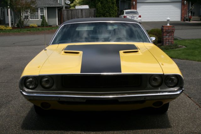 1970 Yellow Dodge Challenger Coupe