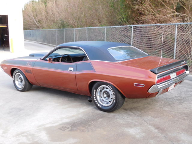 1970 Orange Dodge Challenger U/K