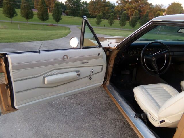 1970 Gold Dodge Charger