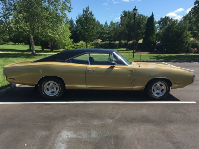 1970 Gold Dodge Charger
