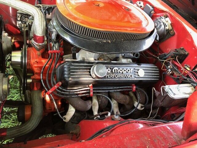 1970 Red Dodge Coronet