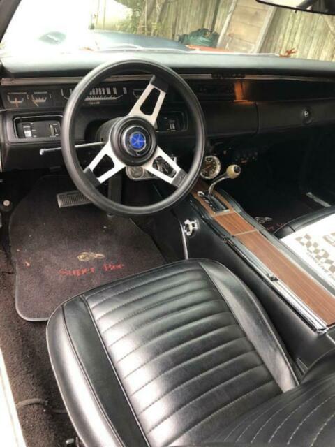 1970 Red Dodge Coronet