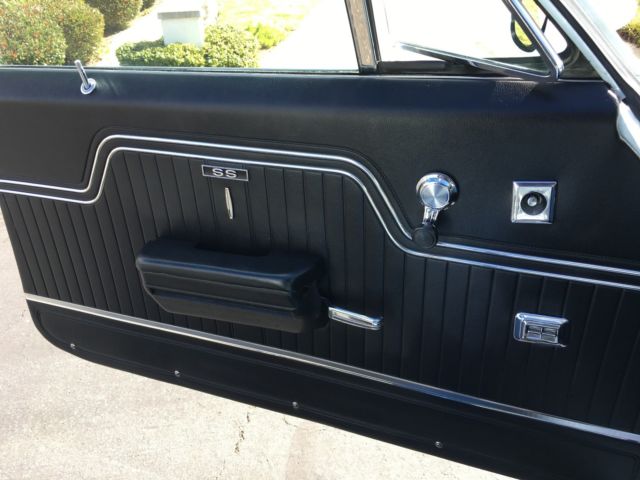 1970 White Chevrolet El Camino Pickup