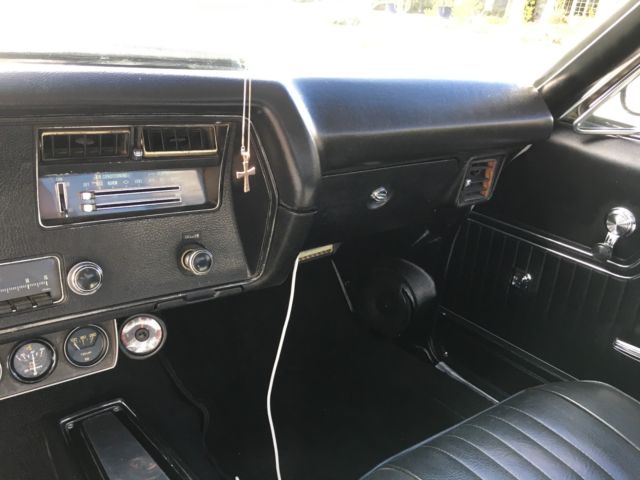 1970 White Chevrolet El Camino Pickup