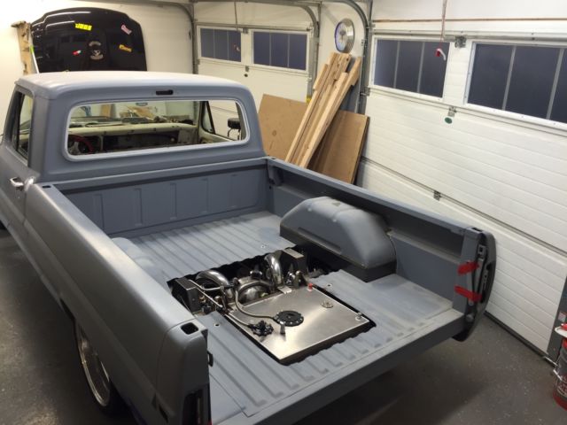 1970 Gray Ford F-100 Pickup (Truck)