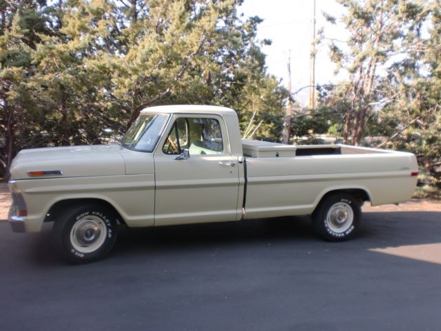 1970 Lime Green Ford F-100 Standard Cab Pickup